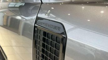 Land Rover Defender 3.0 D250 X-Dynamic SE 110 5dr Auto