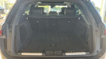 Land Rover Range Rover Sport 3.0 D300 Dynamic SE 5dr Auto