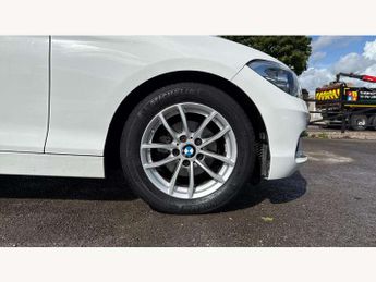 BMW 1 Series 118i [1.5] SE 5dr [Nav/Servotronic] Step Auto