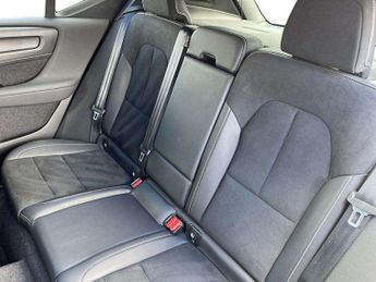 Volvo XC40 Recharge 1.5 T4 Recharge PHEV R DESIGN 5dr Auto