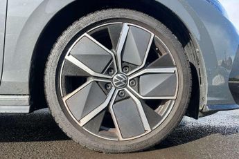 Volkswagen Golf 1.5 eTSI 150 Black Edition 5dr DSG
