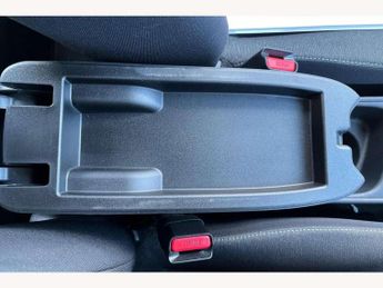 Toyota Yaris 1.5 Hybrid Icon 5dr CVT