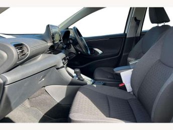 Toyota Yaris 1.5 Hybrid Icon 5dr CVT