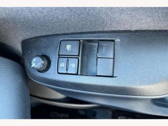 Toyota Yaris 1.5 Hybrid Icon 5dr CVT