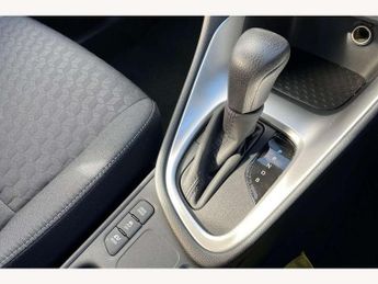 Toyota Yaris 1.5 Hybrid Icon 5dr CVT