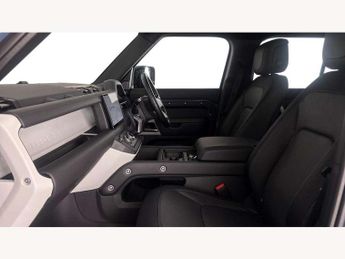 Land Rover Defender 3.0 D300 X-Dynamic HSE 110 5dr Auto [7 Seat]