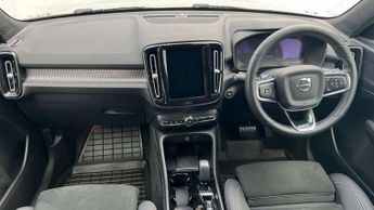 Volvo XC40 2.0 B4P Plus Dark 5dr AWD Auto