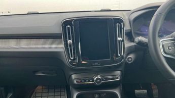 Volvo XC40 2.0 B4P Plus Dark 5dr AWD Auto