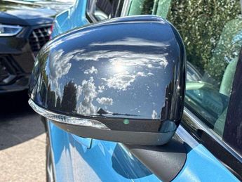Volvo XC40 2.0 B4P Ultimate Dark 5dr Auto