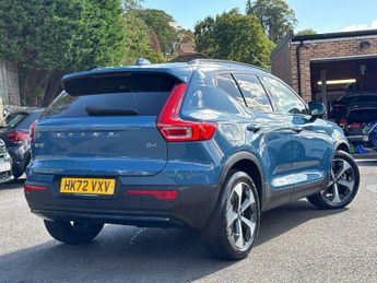 Volvo XC40 2.0 B4P Ultimate Dark 5dr Auto