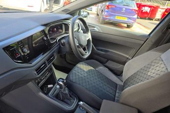 Volkswagen Polo 1.0 TSI 115 R-Line 5dr DSG