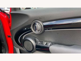 MINI Hatchback 5dr 1.5 Cooper Classic 5dr Auto