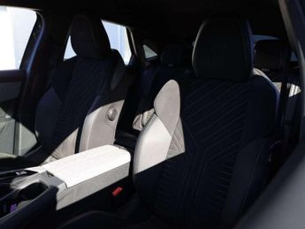 Peugeot 3008 1.2 Hybrid 136 GT 5dr e-DSC6