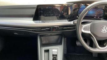 Volkswagen Golf 2.0 TDI Life 5dr DSG