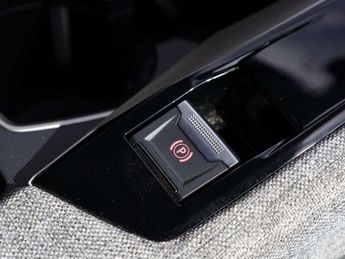 Peugeot 3008 1.2 Hybrid 136 Allure 5dr e-DSC6