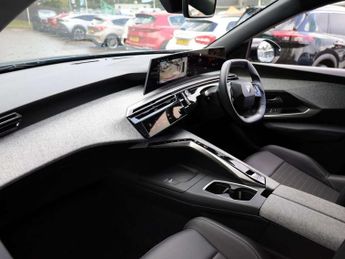 Peugeot 3008 1.2 Hybrid 136 Allure 5dr e-DSC6