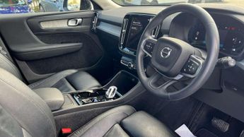 Volvo XC40 2.0 B3P Plus Dark 5dr Auto