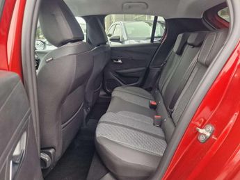 Peugeot 208 1.2 Hybrid 100 Allure 5dr e-DSC6