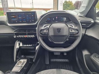 Peugeot 208 1.2 Hybrid 100 Allure 5dr e-DSC6