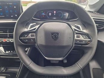 Peugeot 208 1.2 Hybrid 100 Allure 5dr e-DSC6