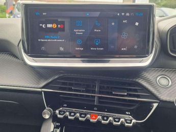 Peugeot 208 1.2 Hybrid 100 Allure 5dr e-DSC6