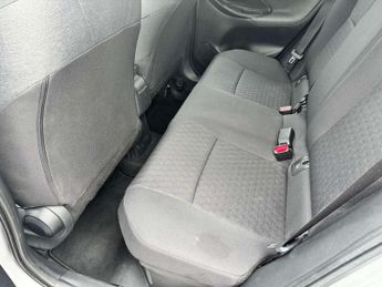 Toyota Yaris 1.5 Hybrid Design 5dr CVT