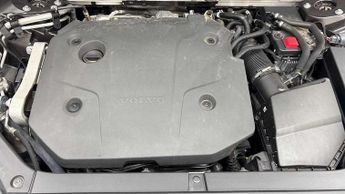 Volvo XC90 2.0 B5D [235] Plus Dark 5dr AWD Geartronic