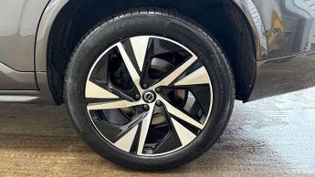 Volvo XC90 2.0 B5D [235] Plus Dark 5dr AWD Geartronic