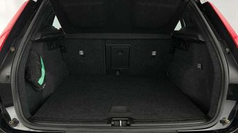 Volvo XC40 1.5 T3 [163] Momentum 5dr Geartronic