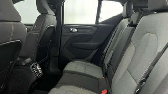 Volvo XC40 2.0 B3P Plus Dark 5dr Auto