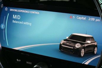 MINI Hatchback 5dr 1.5 Cooper Classic 5dr Auto [Comfort/Nav Pack]