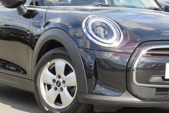 MINI Hatchback 5dr 1.5 Cooper Classic 5dr Auto [Comfort/Nav Pack]