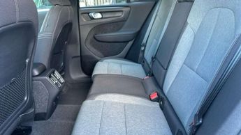 Volvo XC40 2.0 B3P Core 5dr Auto