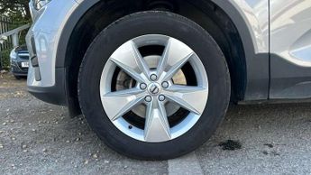 Volvo XC40 2.0 B3P Core 5dr Auto