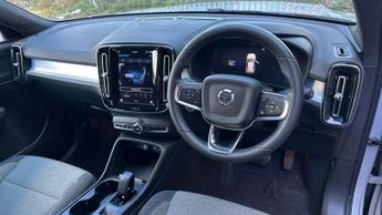 Volvo XC40 2.0 B3P Core 5dr Auto
