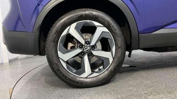 Nissan Qashqai 1.3 DiG-T MH 158 N-Connecta 5dr Xtronic