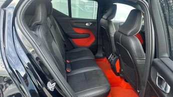 Volvo XC40 2.0 D4 [190] R DESIGN 5dr AWD Geartronic