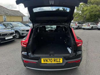 Volvo XC40 2.0 B4P Inscription 5dr AWD Auto
