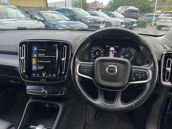 Volvo XC40 2.0 B4P Inscription 5dr AWD Auto