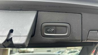 Volvo XC60 2.0 D4 R DESIGN 5dr AWD Geartronic