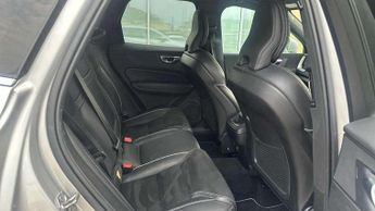 Volvo XC60 2.0 D4 R DESIGN 5dr AWD Geartronic