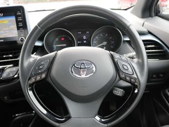 Toyota C-HR 1.8 Hybrid Design 5dr CVT