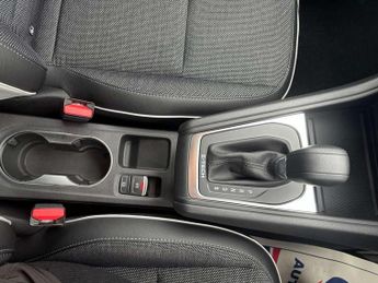 Renault Captur 1.6 E-Tech full hybrid 145 Techno 5dr Auto