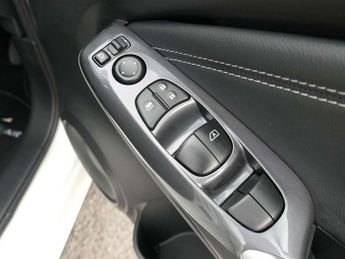 Nissan Juke 1.6 Hybrid Tekna 5dr Auto
