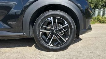 Nissan Juke 1.6 Hybrid N-Connecta 5dr Auto