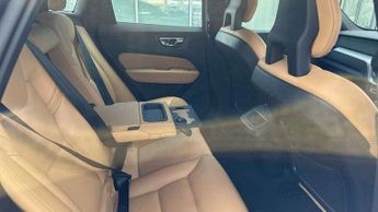 Volvo XC60 2.0 D4 Momentum 5dr AWD Geartronic