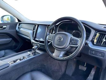 Volvo XC60 2.0 D4 Momentum Pro 5dr AWD Geartronic