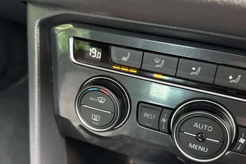 Volkswagen Tiguan 2.0 TSi 230 4Motion SEL 5dr DSG