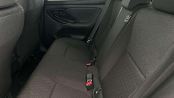 Toyota Yaris 1.5 Hybrid Design 5dr CVT