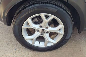 Nissan Juke 1.0 DiG-T 114 N-Connecta 5dr DCT